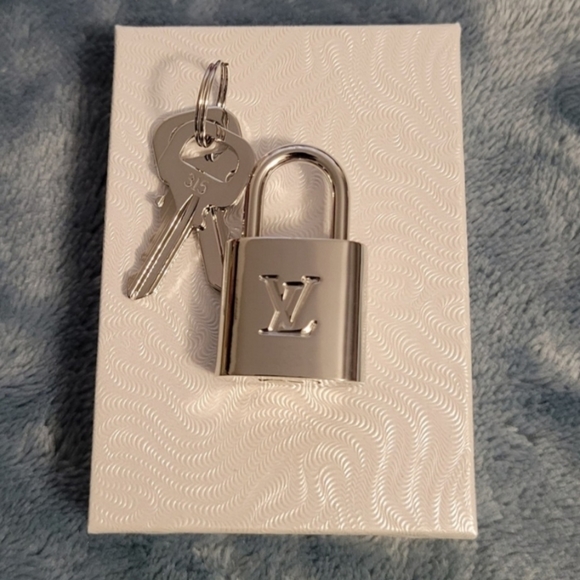 Louis Vuitton Accessories - Louis Vuitton Silver Padlock with Keys
